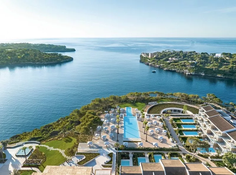 Ikos Porto Petro